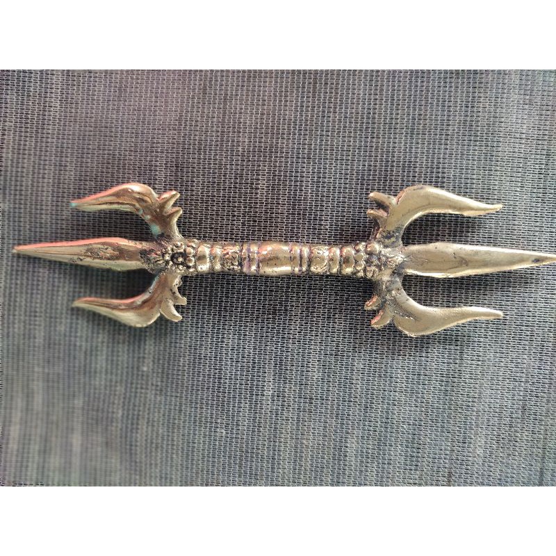 trisula bahan kuningan