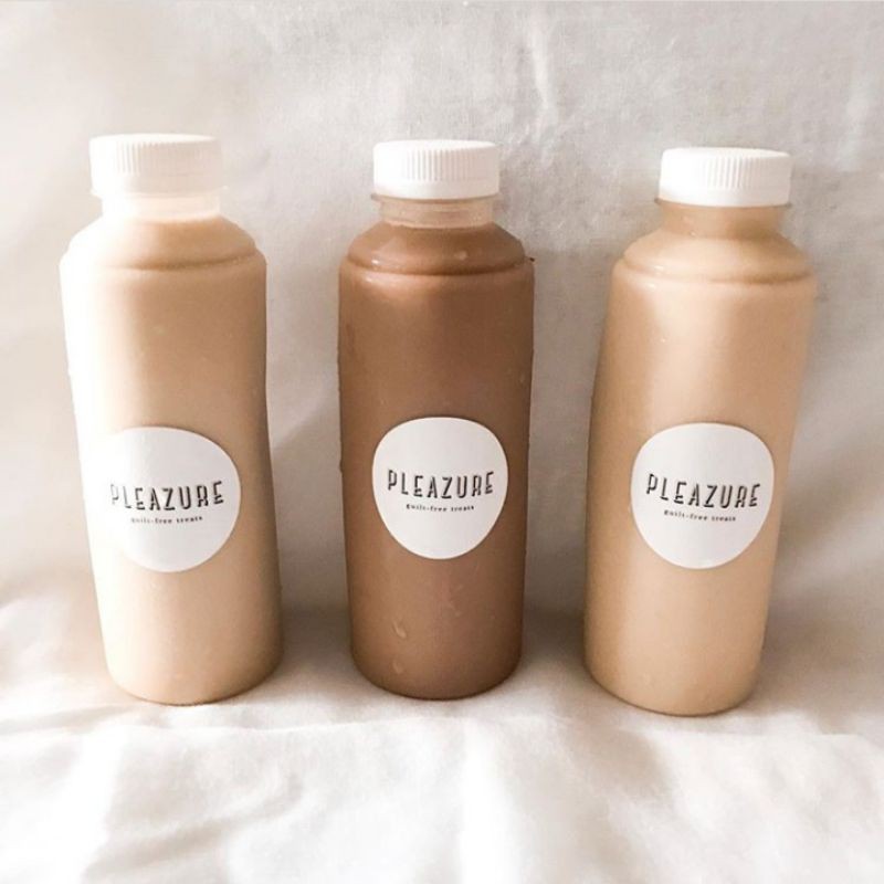 

ALMOND MILK @pleazure.sub