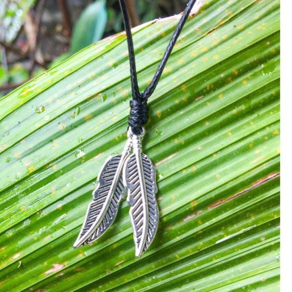 [XtraOngkir 9.9] - Kalung Pria keren bandul dua bulu tali kulit korea hitam gratis gelang