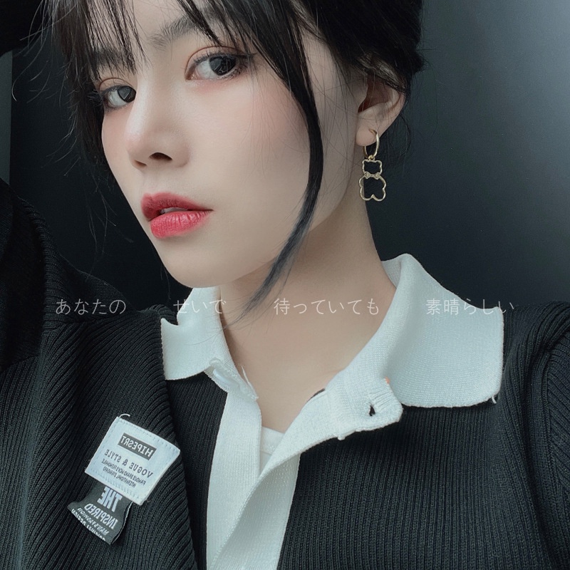 Tahun Baru personalized anting-anting anting-anting elegan sederhana imut hollow beruang kecil liont