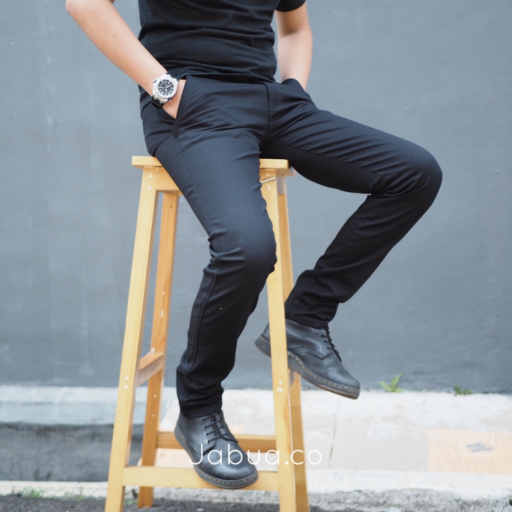 Celana Chino Panjang Premium - Hitam