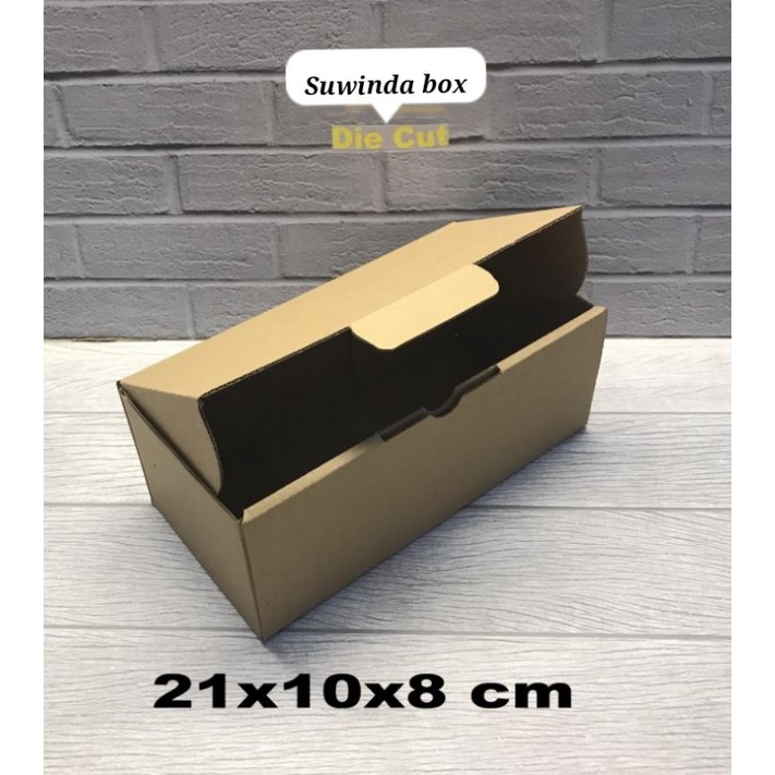 

Kardus uk. 21x10x8 cm.... box karton model pizza untuk aksesoris-dll