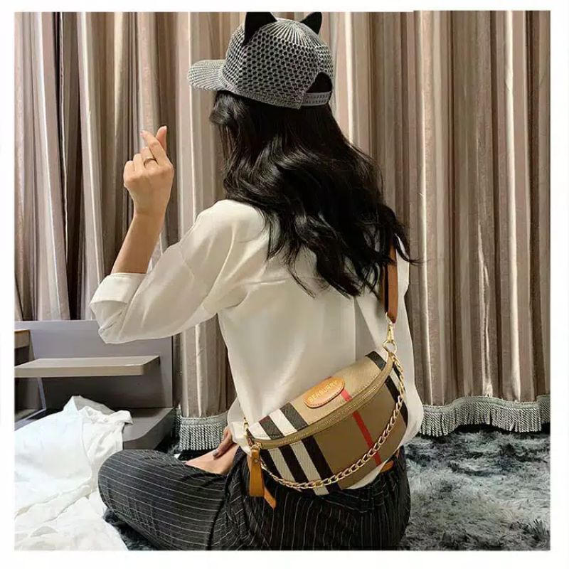Tas Selempang Wanita Coklat Dada Bahu Pinggang/ Tas Austin TA147B7/ Tas Wanita Import