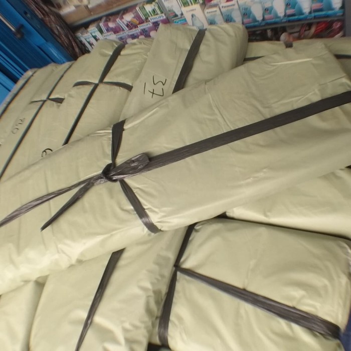 

Premium Plastik Cor ( Hijau Muda Butek ) Per Roll