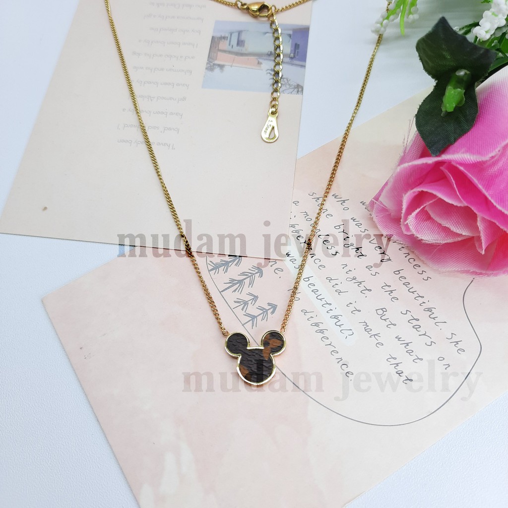 Kalung Titanium L* Kulit Model Mickey Tersedia Warna Rose gold dan Gold