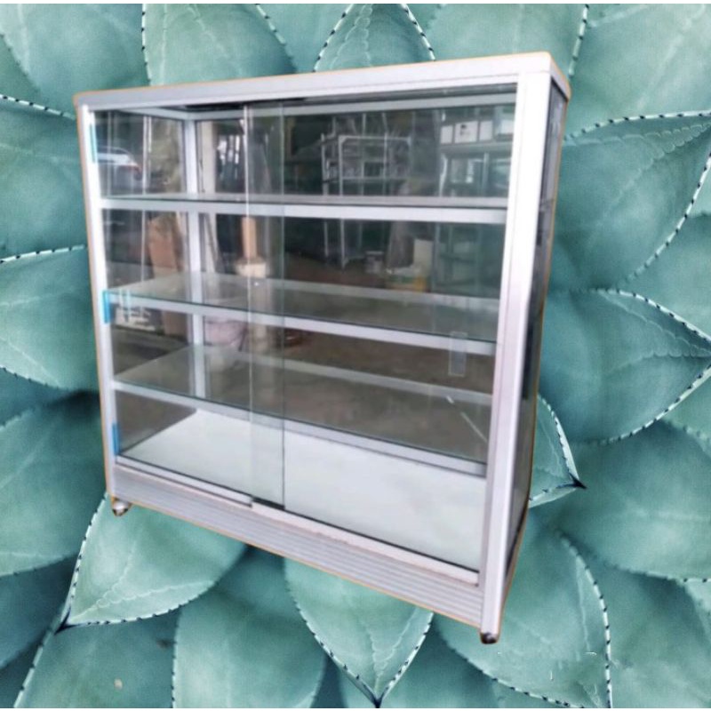 Etalase kaca 1 meter untuk daerah Jakarta - Bekasi / BACA DESKRIPSI