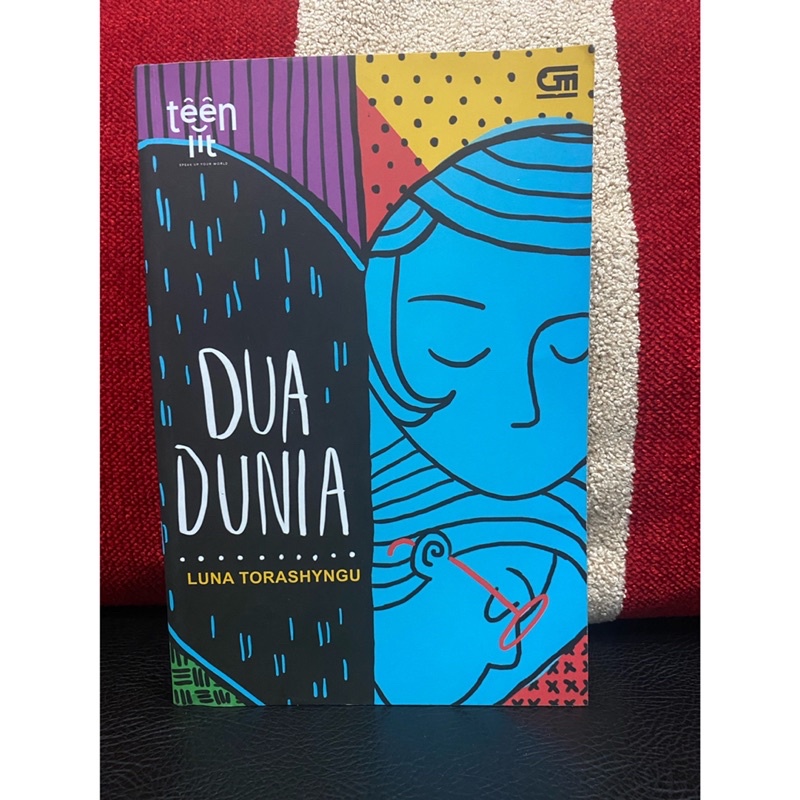 Preloved Novel Luna Torashyngu Dua Dunia