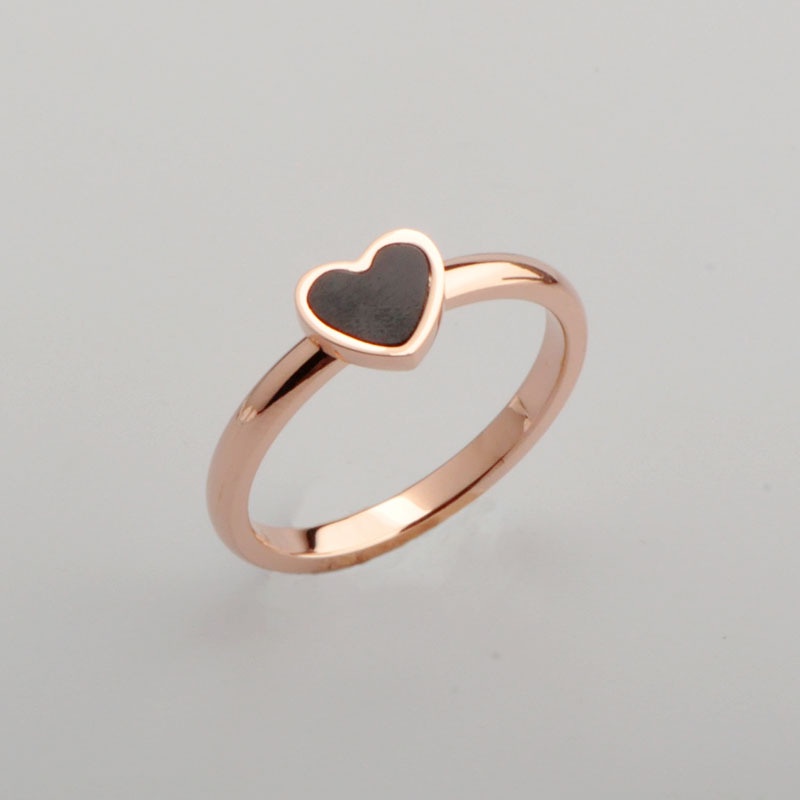 AZ211 Cincin Titanium Asli 18k Cincin Wanita Berbentuk Hati