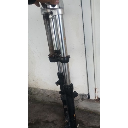 shock depan bajaj pulsar as 33