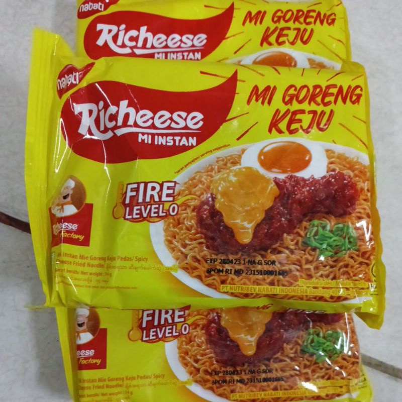 

Richeese Mie Instan (mie goreng keju)