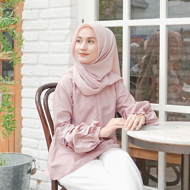Luna Blouse Wearing Klamby