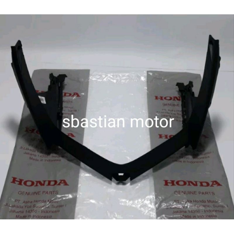 cover garnis bawah lampu depan Vario 110 fi non original