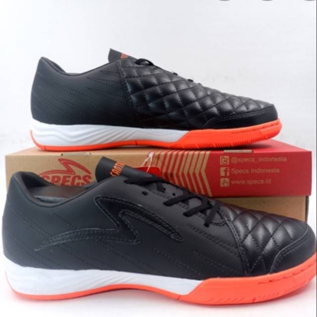 sepatu futsal SPECS METASALA FANTASTICO IN black/orange