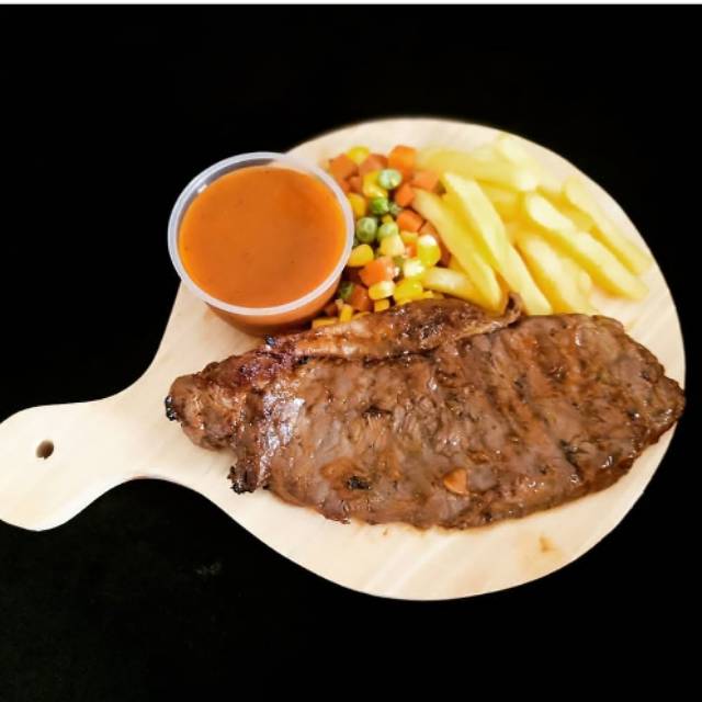 

Ribeye Steak 200 gr + Saus BBQ dan sayur