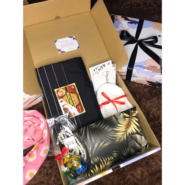 

HAMPERS ALAT SHOLAT PREMIUM PRIA | WADIMOR SERIES | KADO ULTAH COWOK SARUNG PREMIUM WEDDING GIFT