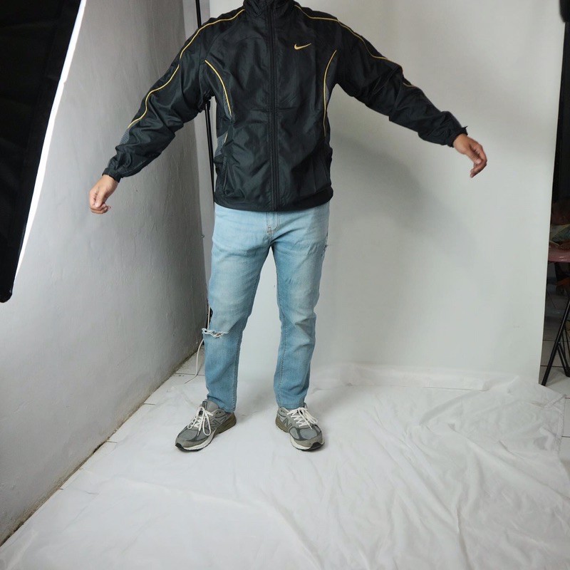 Jaket Nike List Gold