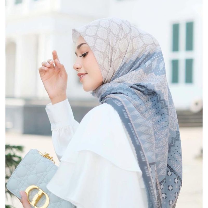 vanilla hijab Dirgahayu scarf - Bajawa - Denim