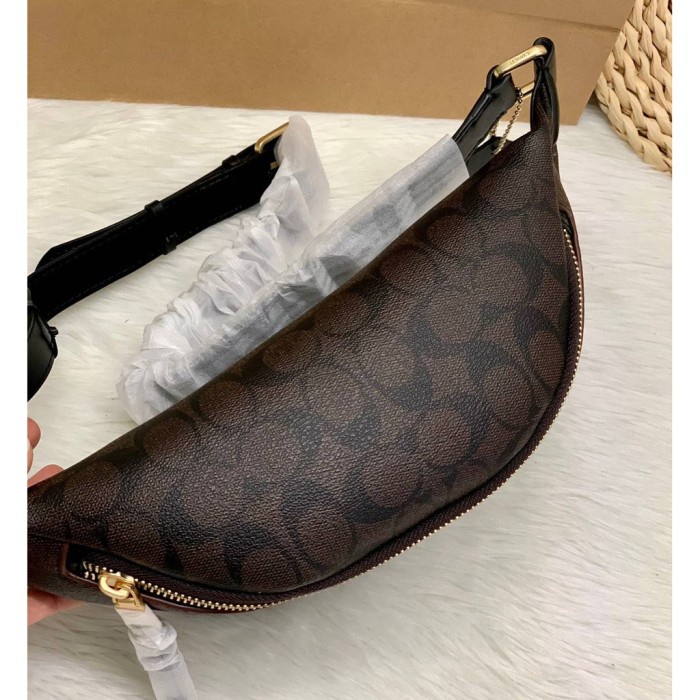 COACH BELT BAG IN SIGNATURE BROWN