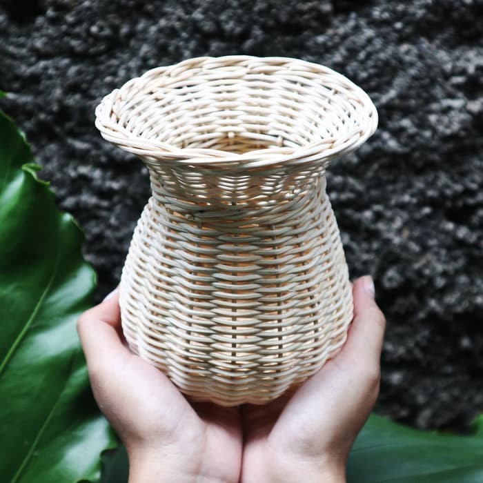 Vas Bunga Anyaman Rotan 25 Cm Shopee Indonesia