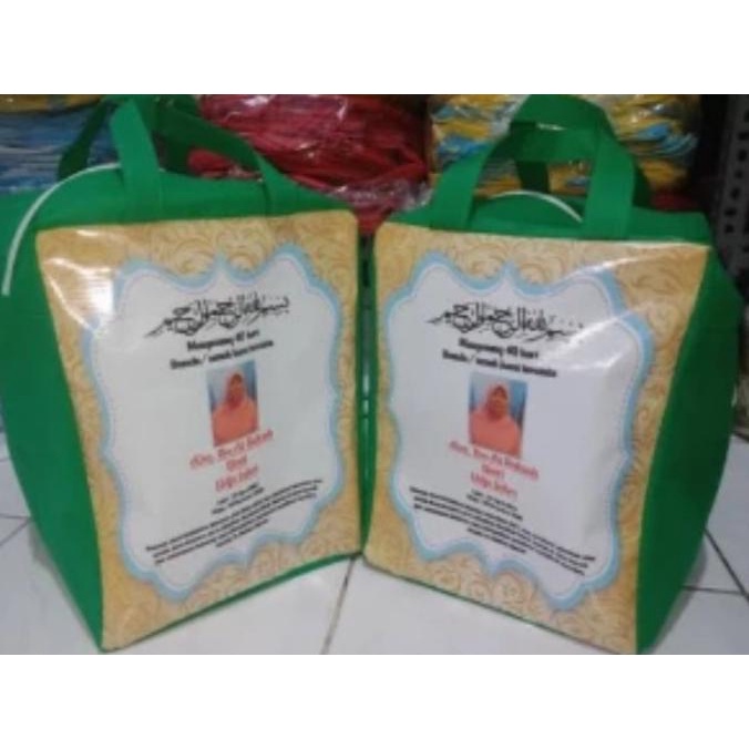 

Tas Hajatan Resleting 31 X 25 X 21