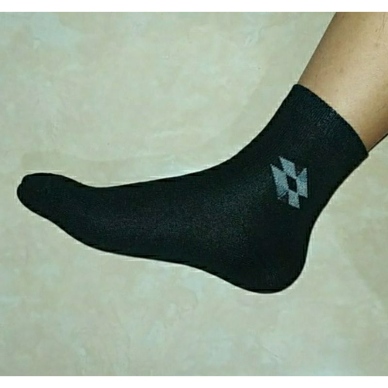 KAOS KAKI BAHAN PREMIUM UNTUK KE KANTOR/SEKOLAH/OLAH RAGA AWET DAN MURAH