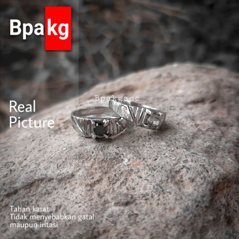 Cincin permata diamond cincin pria wanita anti karat besi putih asli tunangan kasual silver simple