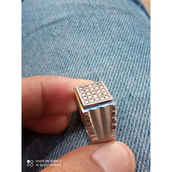 Cincin pria berlian