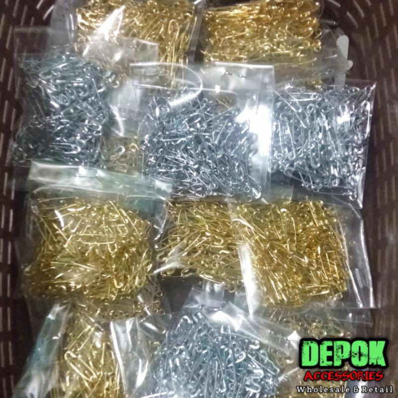 Peniti Jilbab Kecil Kuning Putih