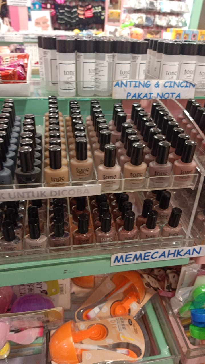 Onyx Kotak Penyimpanan / Vito Box Small Barbie Pearl Princess 5.2 L