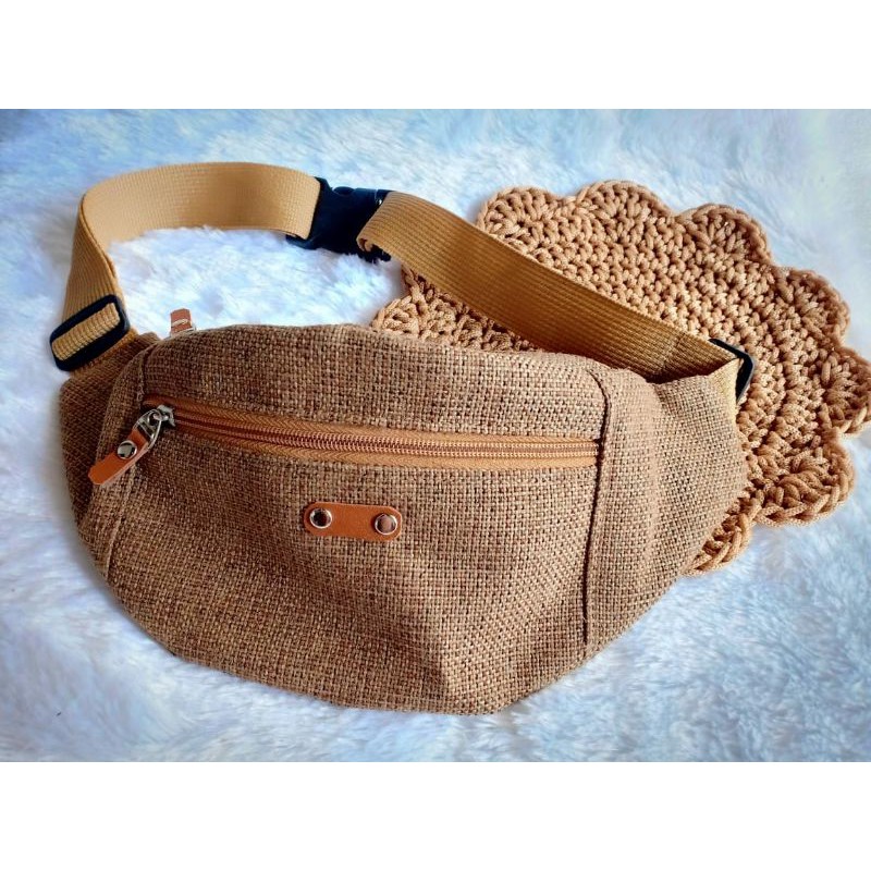tas slempang goni / tas pinggang goni / waistbag goni