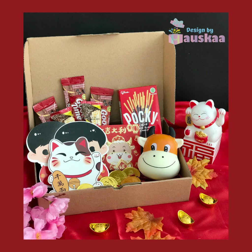 

Hampers Gift Box Bingkisan Hadiah Imlek Chinese New Year Snack Package