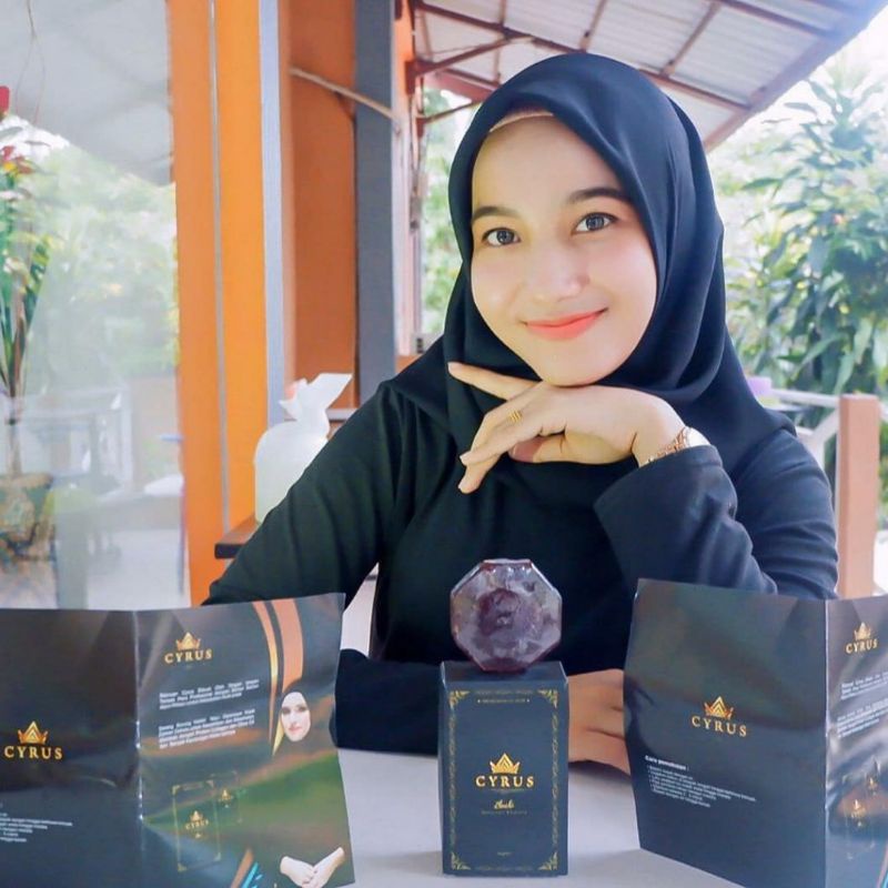 Sabun Cyrus Sabun Pemutih Wajah dan Penghilang Flek Hitam dan Jerawat / Sabun Anti Jerawat Ampuh