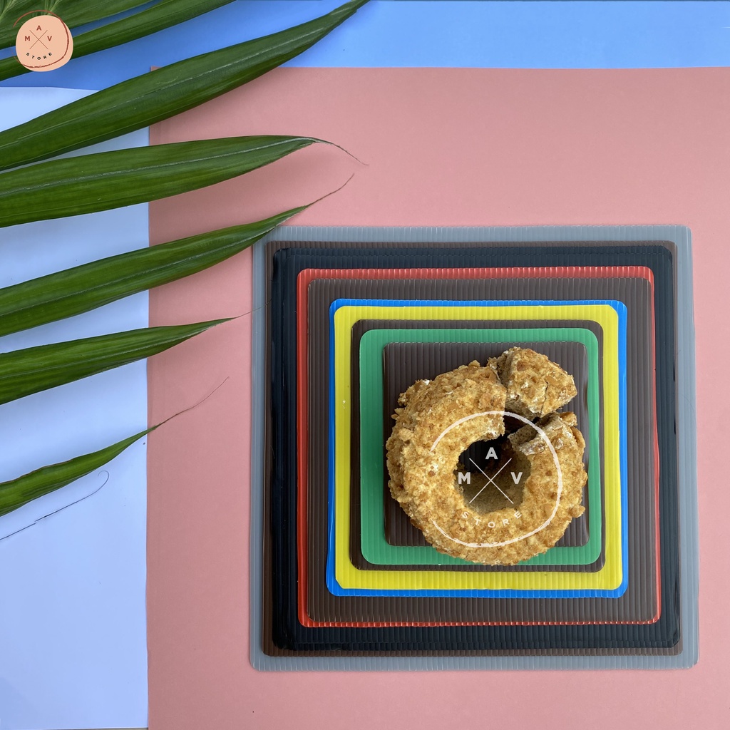 Alas Kue Kotak 35 x 35 cm Tebal 3 mm Plastik