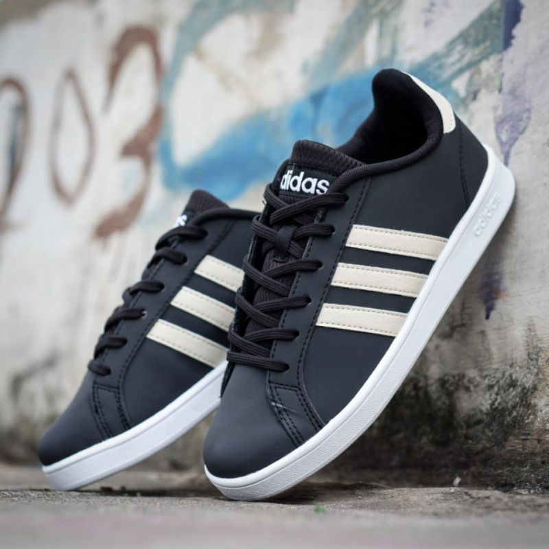 SEPATU ADIDAS GRAND COURT BLACK WHITE