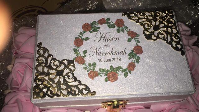 Box Mahar Perhiasan Full Mawar Pink