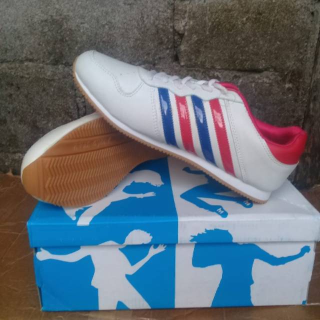 sepatu joging world star