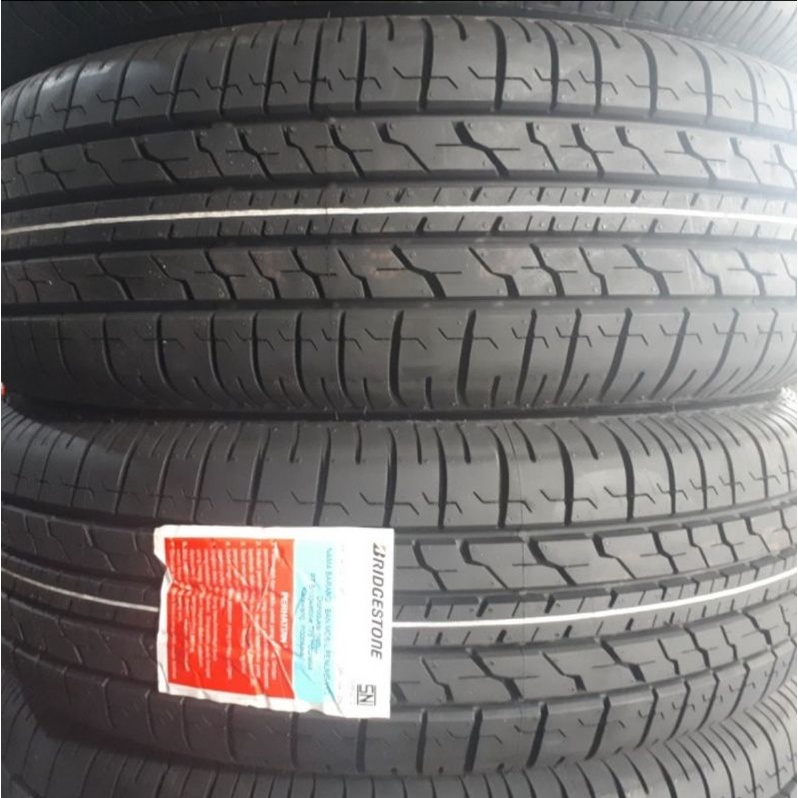 Ban Bridgestone B390 205 65 R15 toyota Innova