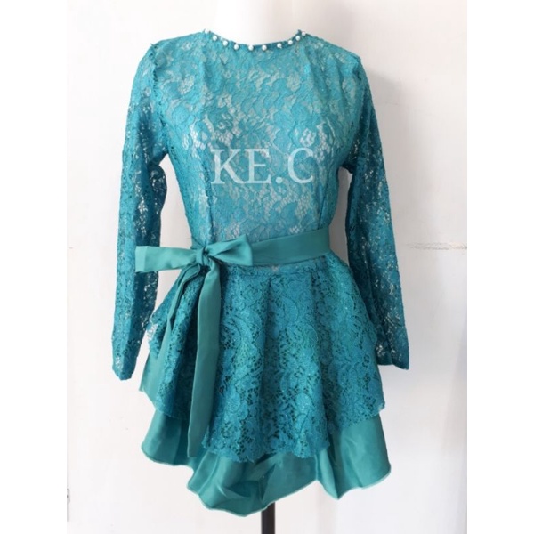 Kebaya brokat rempel hijau toska