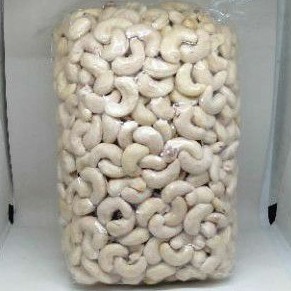 Kacang Mede/Mete Sulawesi Jumbo Mentah - Raw Cashew Nut 1000 gram 1 KG