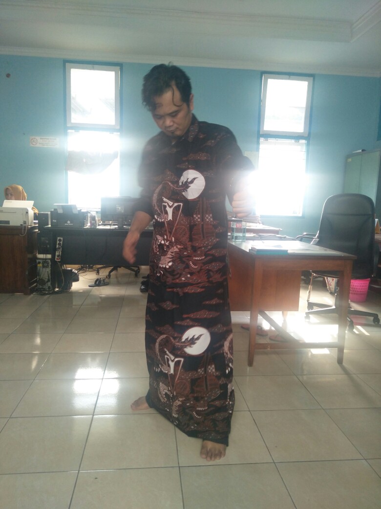 Setelan Kemeja Batik Dan Celana Sarung Lengan Panjang ,pendek Batik Solo Modern