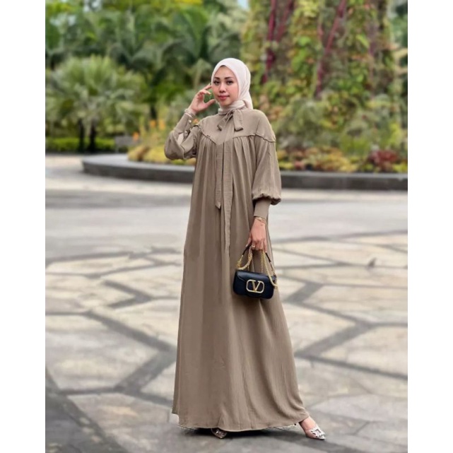 Gamis Crinkle Airflow/ Gamis Maudya Crinkle/ Gamis Polos Terbaru/ Dress Fashion Crinkle Airflow/ Dress Kekinian Terbaru 2022