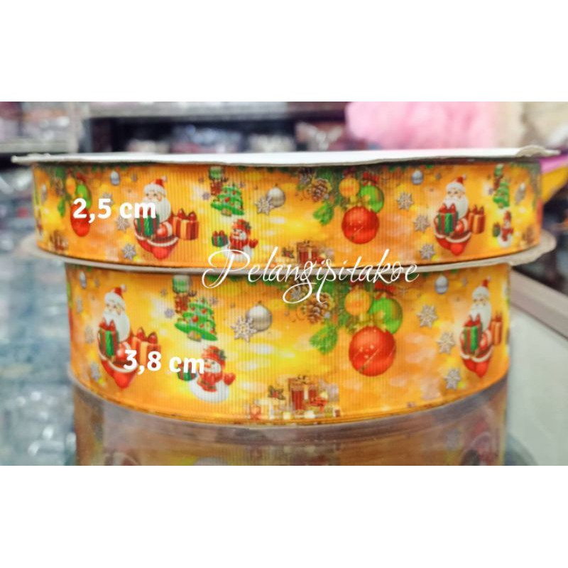 

PITA NATAL MOTIF SANTA CLAUS