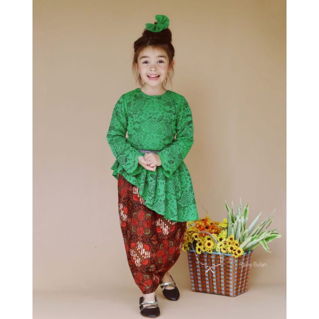 kebaya prameswari/kebaya anak murah/kebaya newborn/kebaya kartini/kebaya modern/kutubaru murah/kutubaru anak