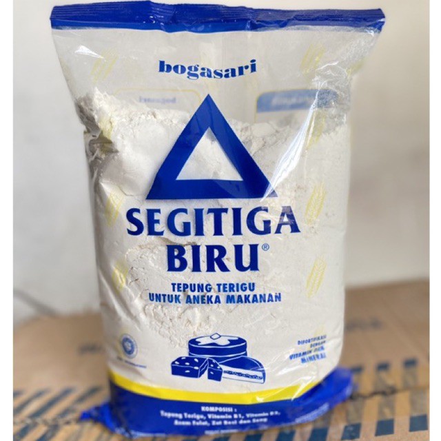 

Tepung Segitiga Biru 1kg 1pcs