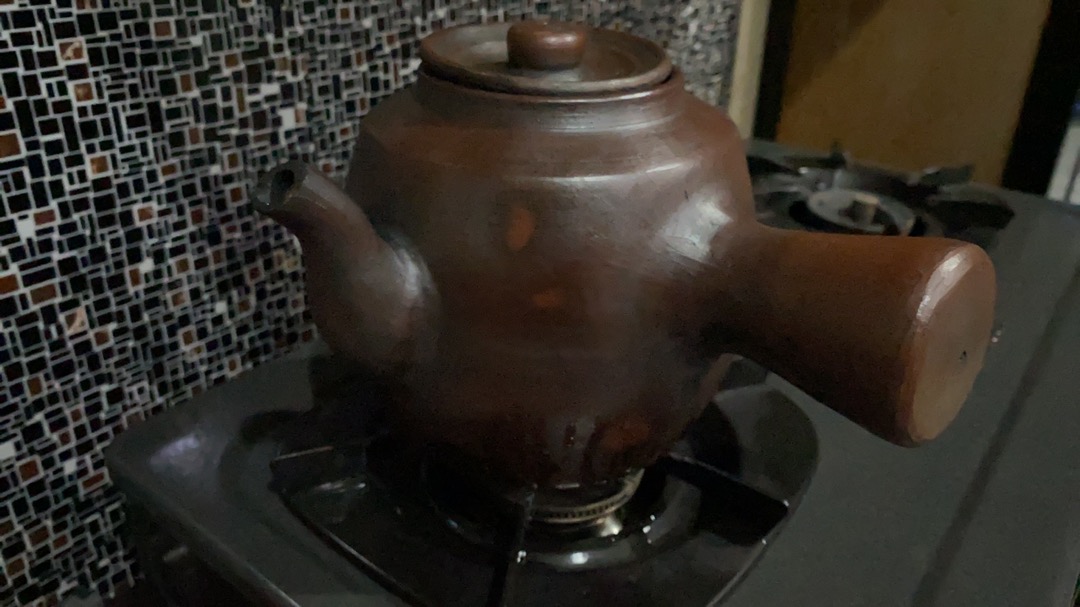 Teko Jamu Besar Panci Jamu Gerabah Tanah Liat