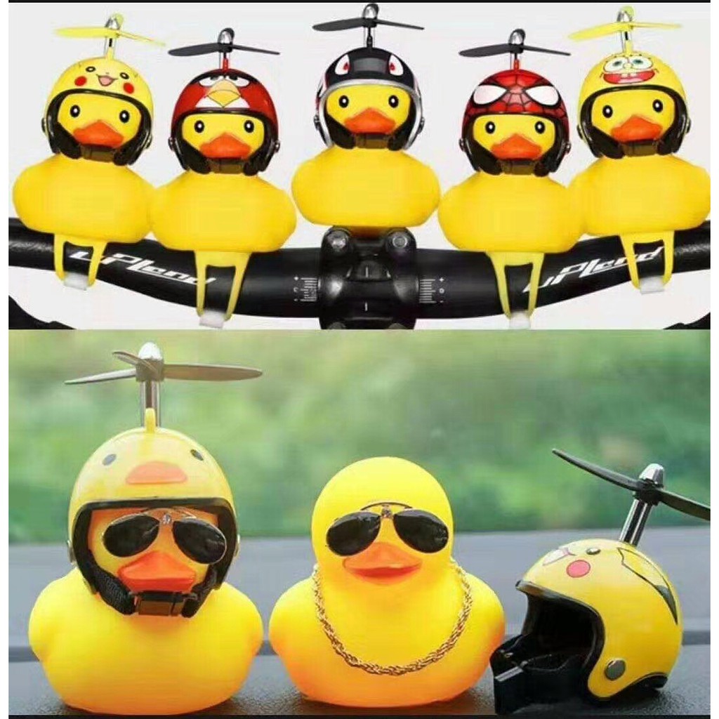 Bebek Helm Berbaling Pajangan Bebek Sepeda Motor Mainan Lucu