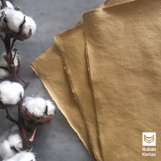 

Kertas Daur Ulang Warna Golden