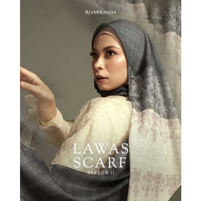 LAWAS SCARF by Ria Miranda