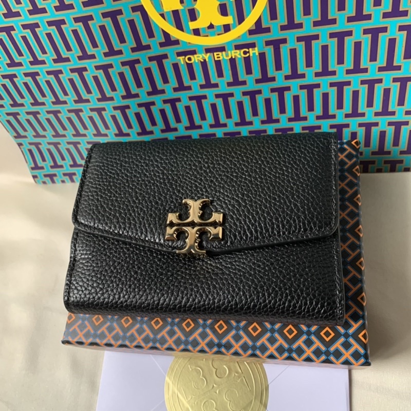 Tory Burch Kira Pebbled Medium Flap Wallet