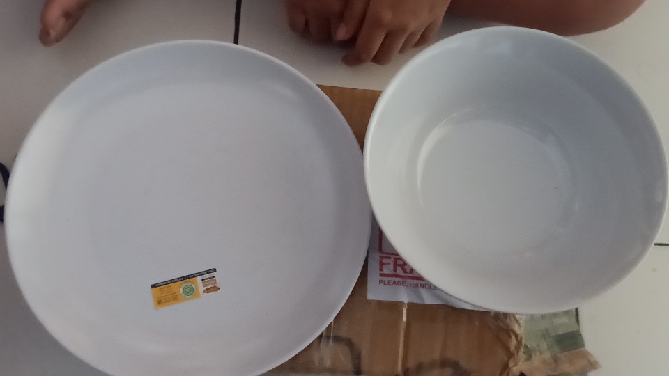 P1008 Piring Melamin Bulan 8 Inc Putih Golden Dragon